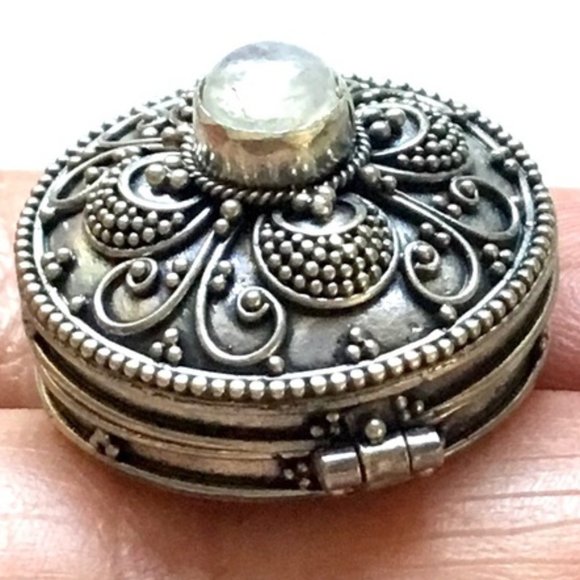 Artisan Handcrafted Sterling & MoonStone Locket Pendant - Picture 2 of 7